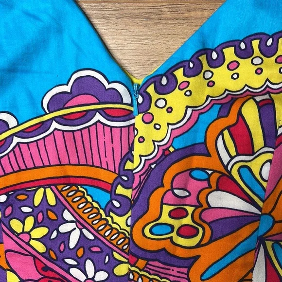 Lilly Pulitzer Kiki Engineered Optical Confusion V Neck Sleeveless Dress - Picture 9 of 9